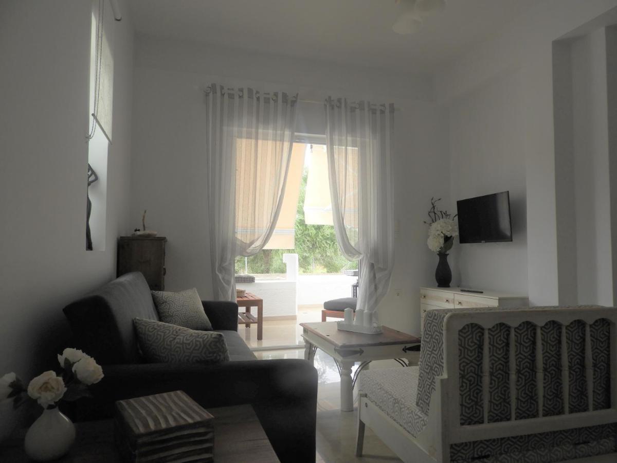 Sgs Luxury Apartments Xylokastro Bagian luar foto